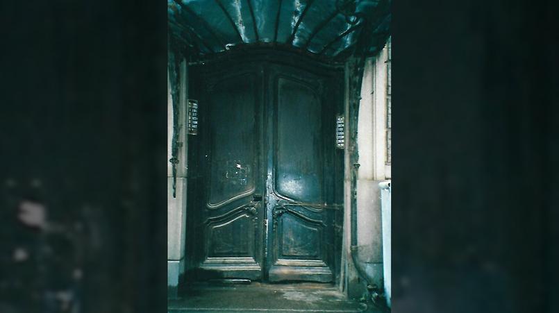 Двери из дома Бака/Фото: vk.com/kiroch24