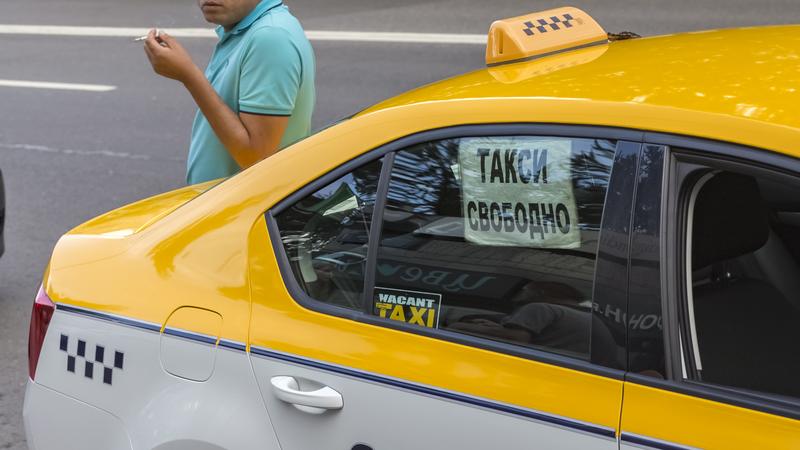 Такси Россия. Tangerine 2015 таксист. Хитрый таксист. Познакомилась с таксистом СПБ. Таксист подвез девушку