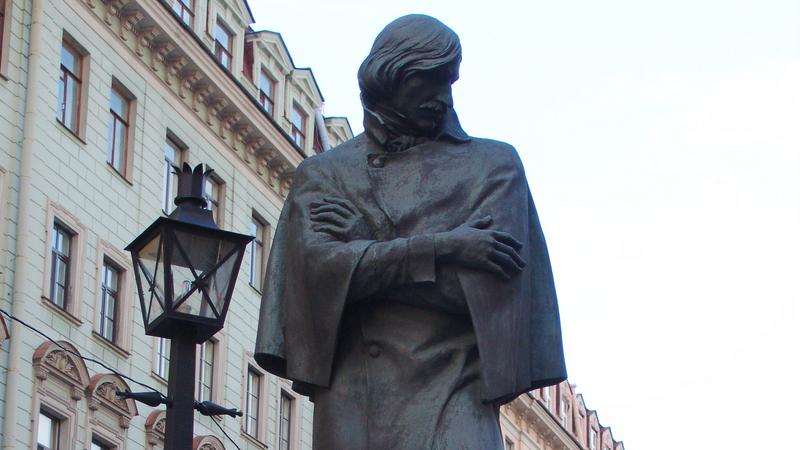 Памятник Николаю Гоголю в Петербурге/ Фото: globallookpress.com/ Konstantin Kokoshkin