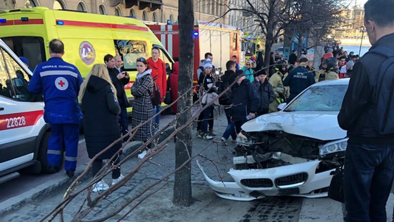 Фонтанка ру новости спб происшествия. ДТП на набережной реки Фонтанка 18.12.2020. Фонтанка ру ДТП за последние сутки. Фонтанка ру авария 10.05.2021 г на пр Луначарского. Фонтанка ру происшествия с участием сотрудников полиции.