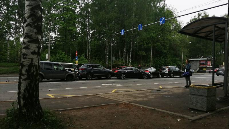 Пробка на выборгском шоссе сейчас. Дтп на выборгском шоссе сегодня утром. авария на выборгском шоссе сегодня утром. вагон на выборгском шоссе. покажи аварию на паровозе выборгском шоссе покажи видео.