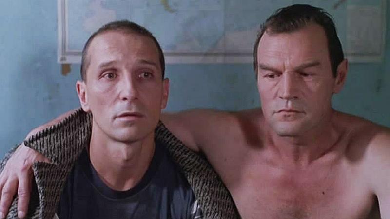 Пётр Мамонов и Пётр Зайченко в фильме «Такси-блюз»/ Фото: kino-teatr.ru