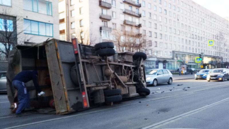 Горит газель с баллонами