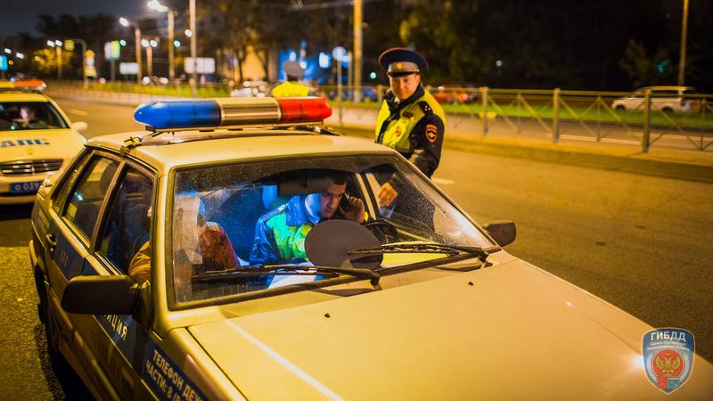 Водитель mitsubishi