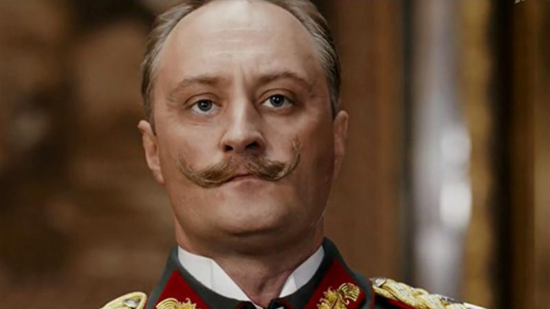 Андрей Зибров в сериале «Троцкий» / Фото: kino-teatr.ru