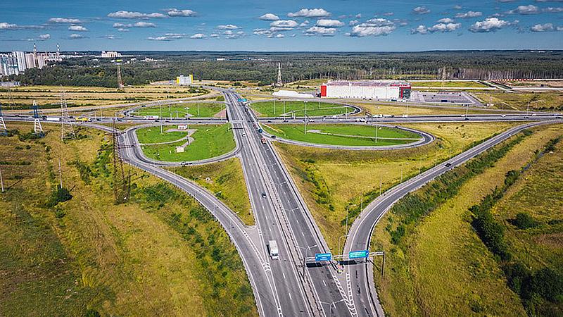 Беспилотник пискаревский проспект. Развязка Пискаревский пр и КАД. Развязка КАД Пискаревский проспект. СПБ Матокса дорога. Пискарёвский путепровод.