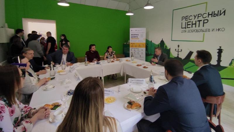 александр беглов встретился с волонтерами. центр регионального развития фото. железнодорожный центр снабжения. единый региональный центр. единый региональный центр.