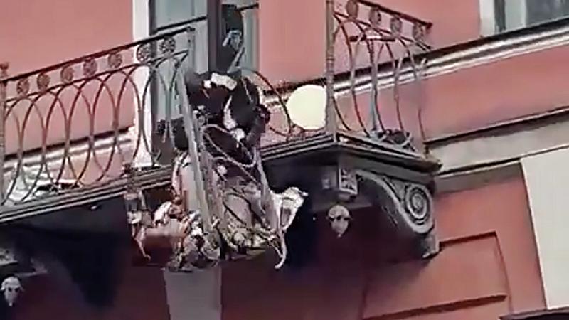 Нина никольская выпала с балкона муж фото