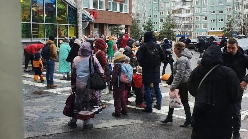 В питере эвакуируют торговые центры. Пожар в торговом центре в Петербурге вчера. В СПБ горит торговый центр Гранд каньон. В СПБ горит торговый центр Гранд каньон 2024. Пожар в Гранд каньоне США.