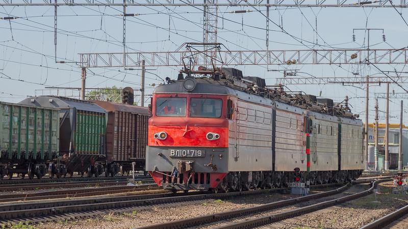 Грузовой поезд вблизи станции Колпино переехал пенсионерку