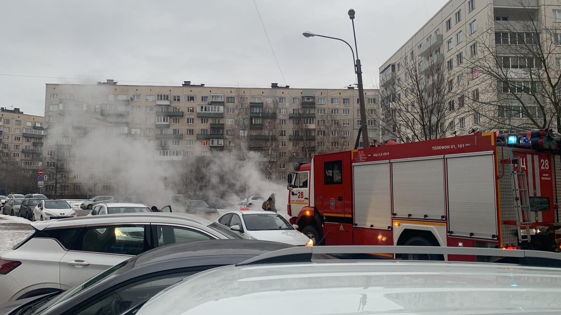 в городе прорвало трубу