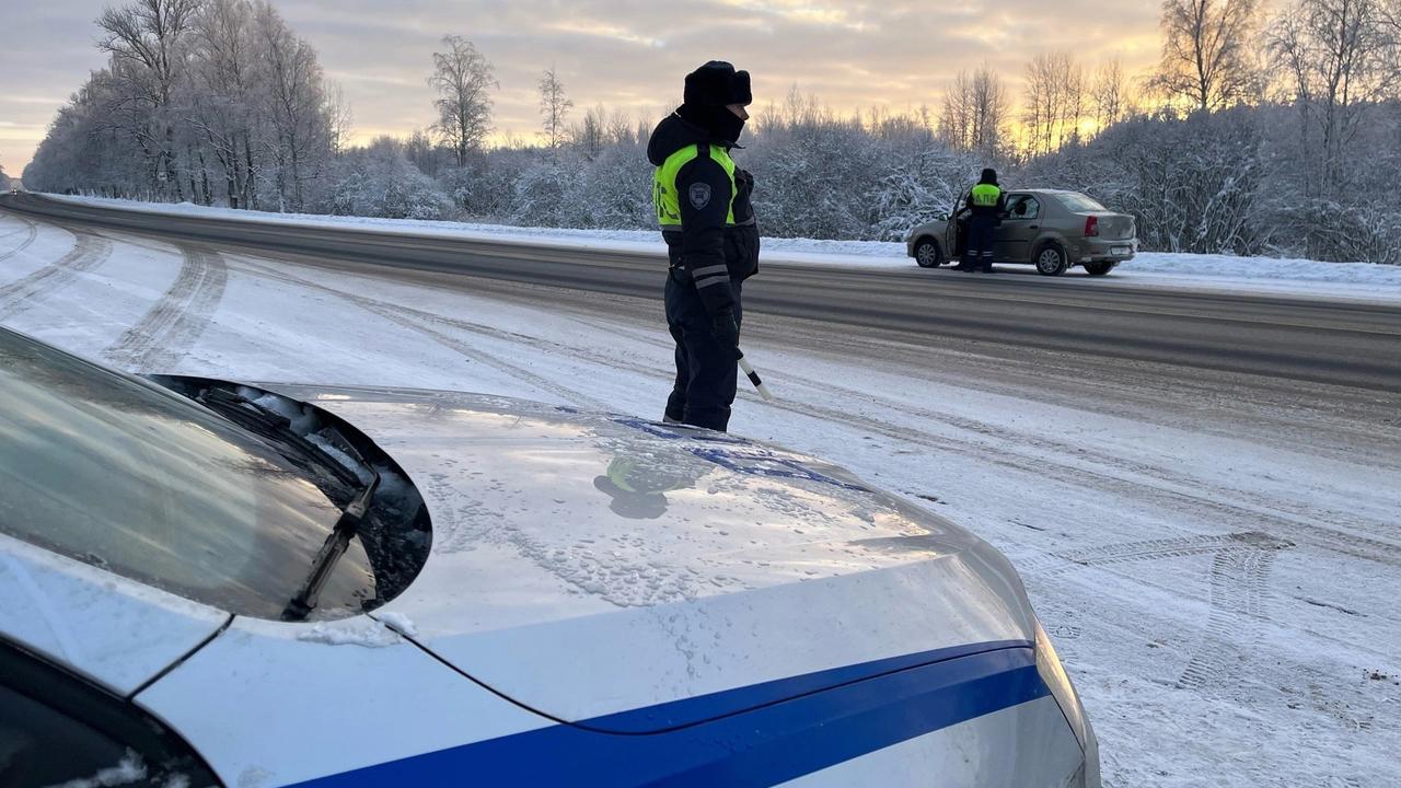 В ГИБДД призвали петербуржцев снизить скорость на дорогах в последний день  зимы