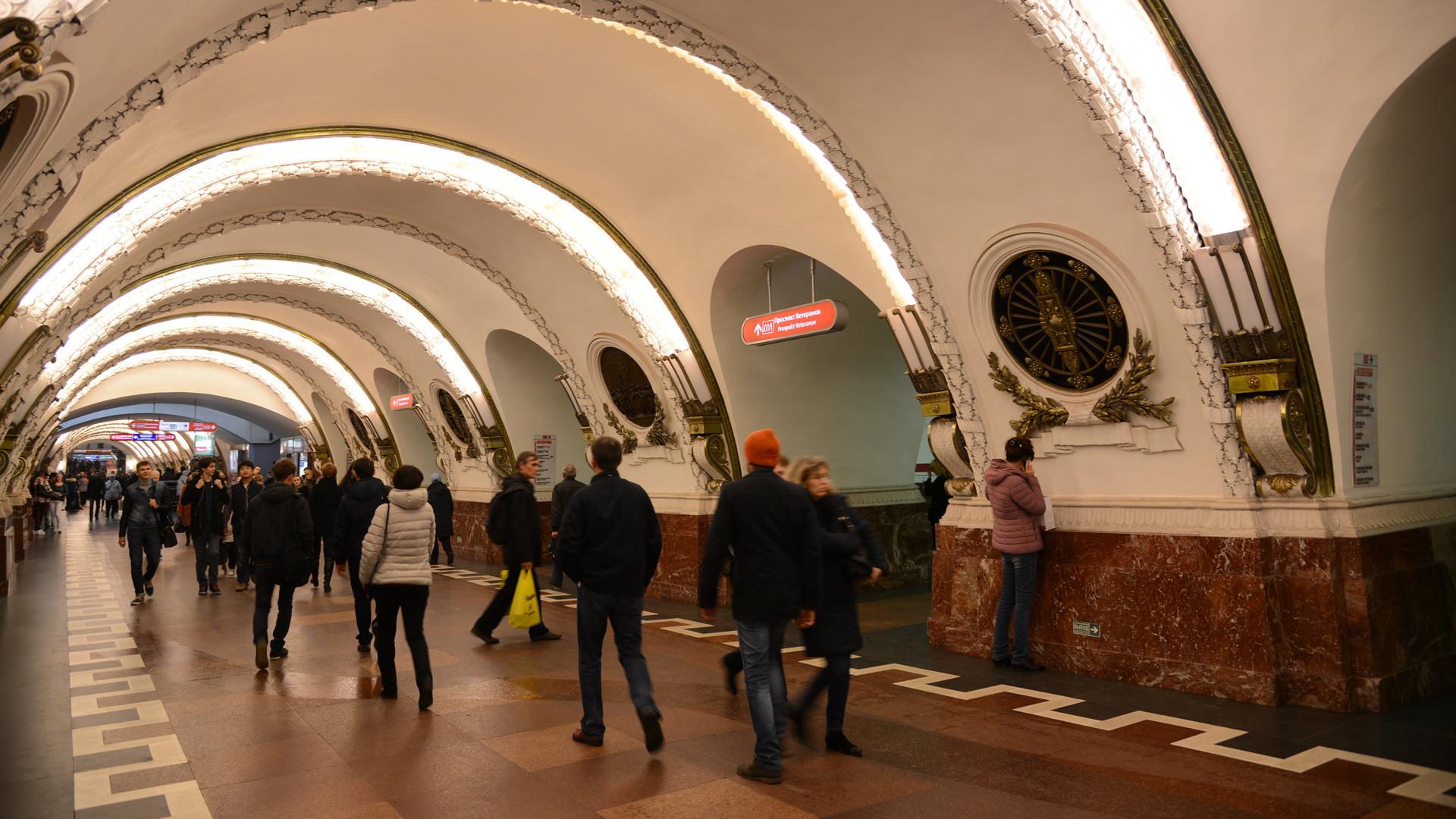 метро площадь восстания старые