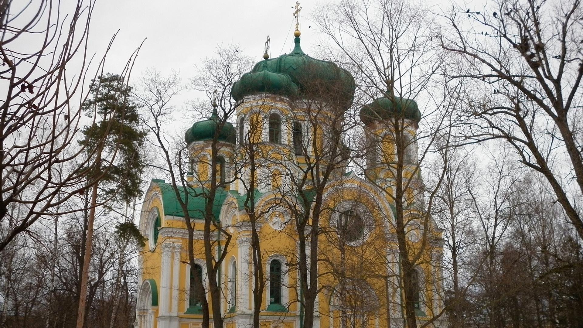 Фото в гатчине на соборной