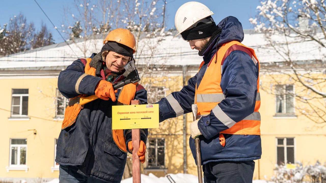 В Петербурге на игровых площадках вблизи тепловых сетей установят особые  таблички