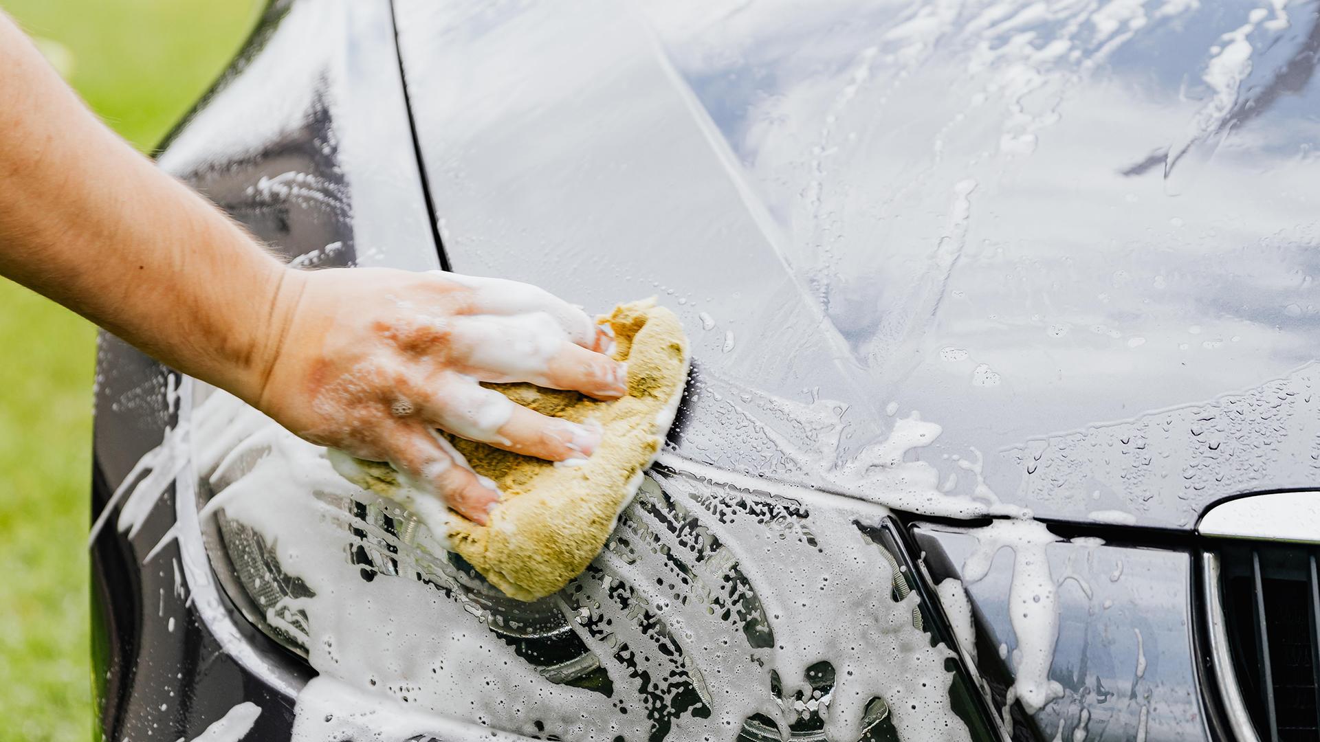 Мыть машину холодной водой