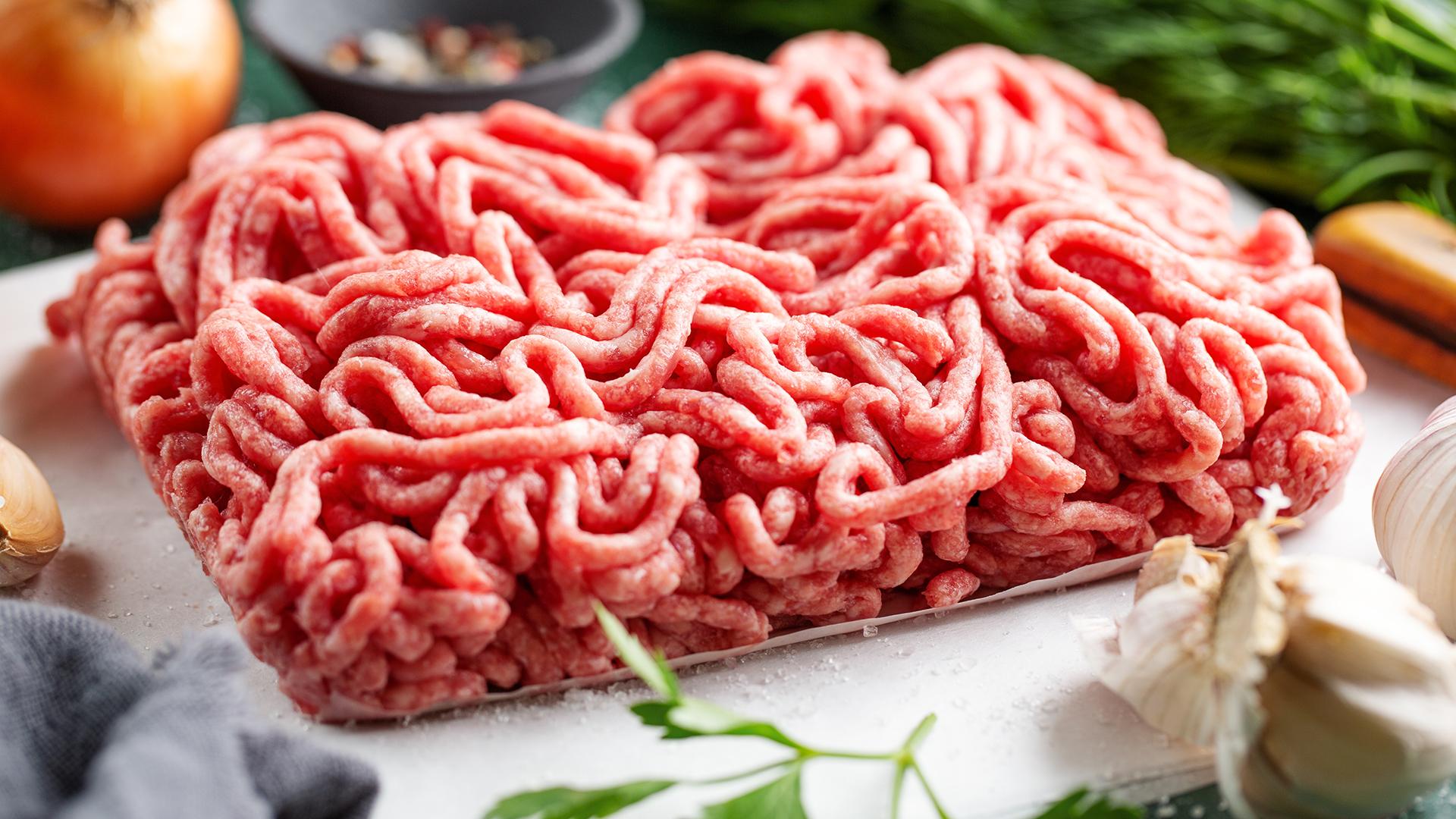 «Вместо мяса будет сплошная соединительная ткань»: чем опасен магазинный фарш