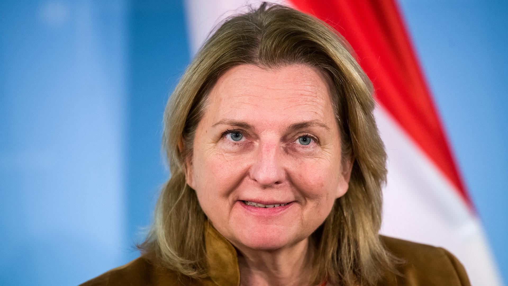 глава мид австрии кнайсль. экс-глава мид австрии кнайсль. глава мид австрии кнайсль. карин кнайсль австрия. карин кнайсль сейчас.