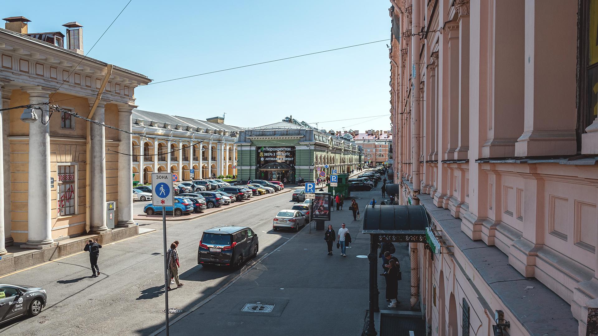 Власти Петербурга предложили превратить Думскую улицу в культурный квартал