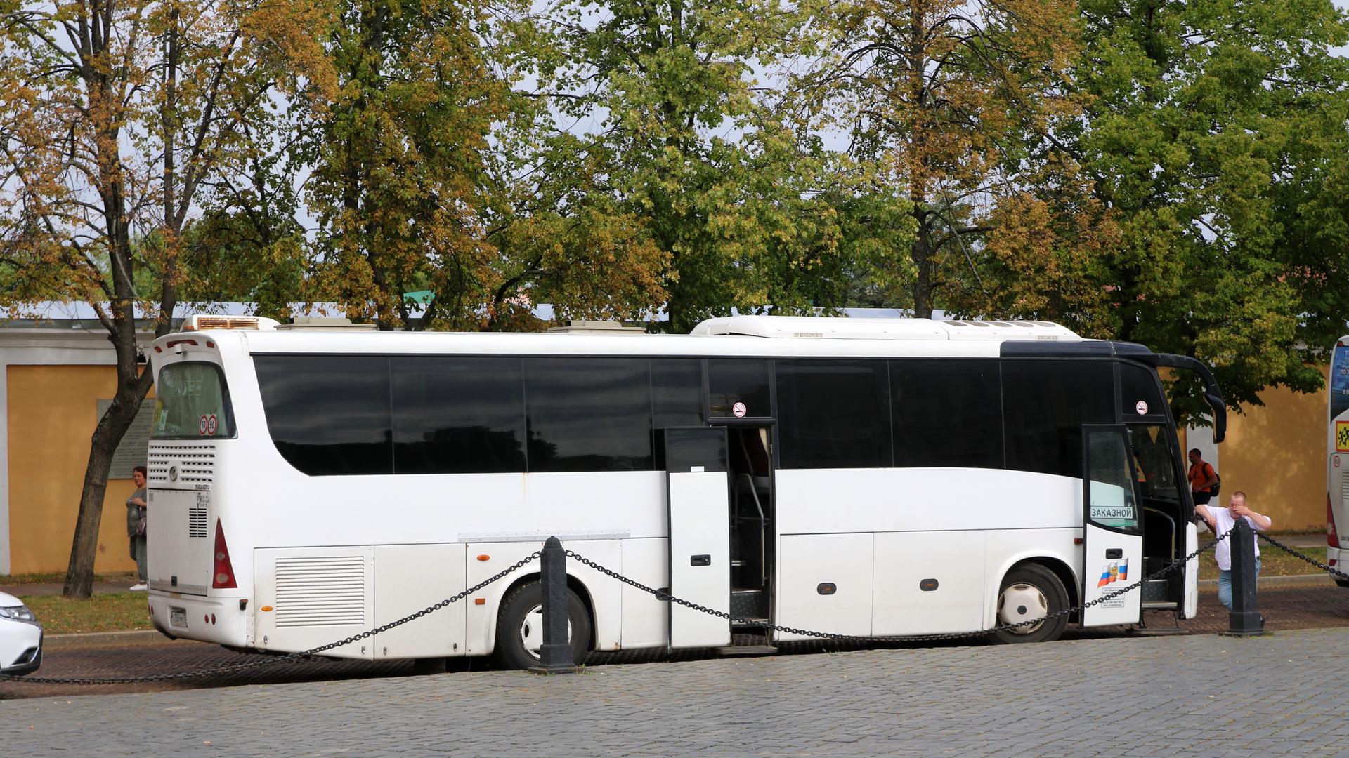 Петербург вошёл в топ самых популярных автобусных маршрутов на ноябрьские  праздники