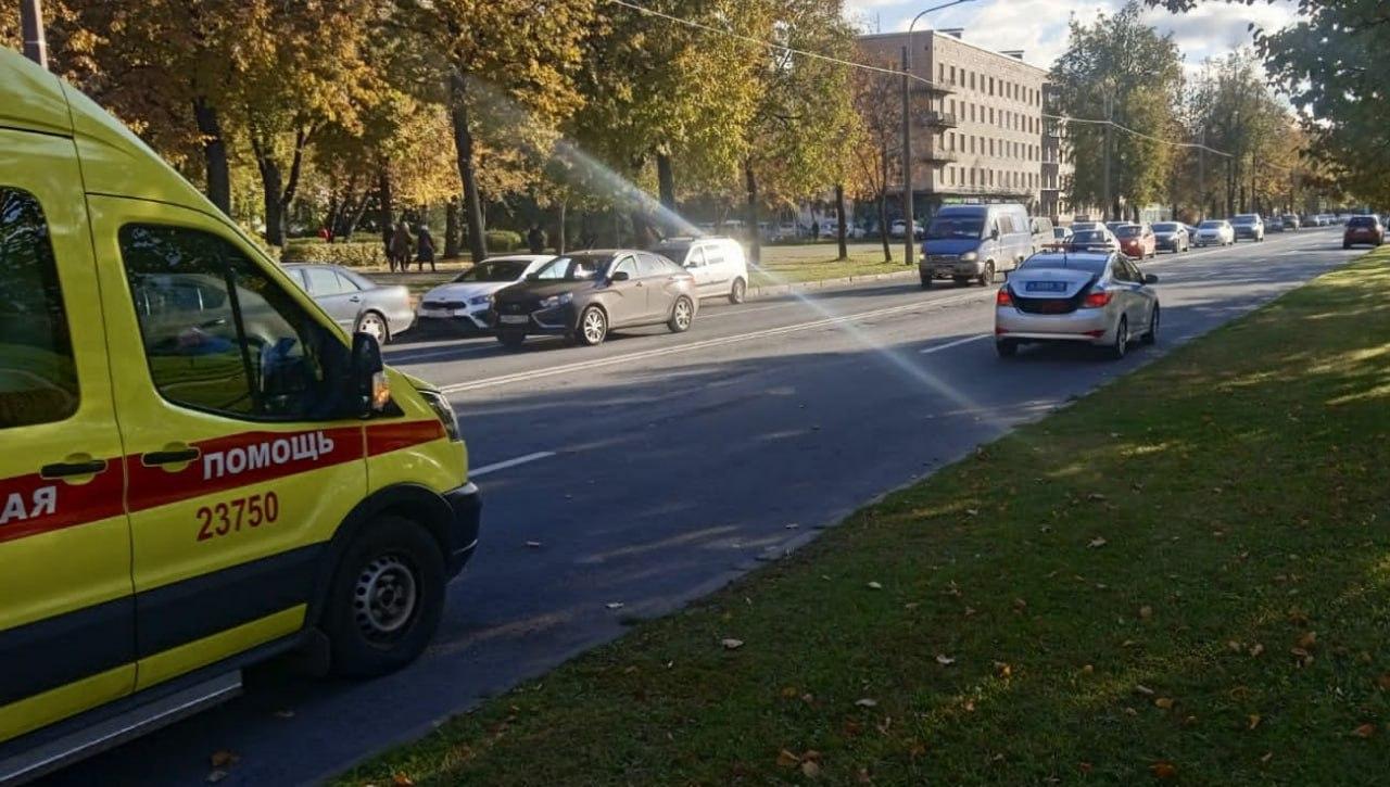 В Петербурге иномарка сбила на «зебре» 82-летнюю женщину