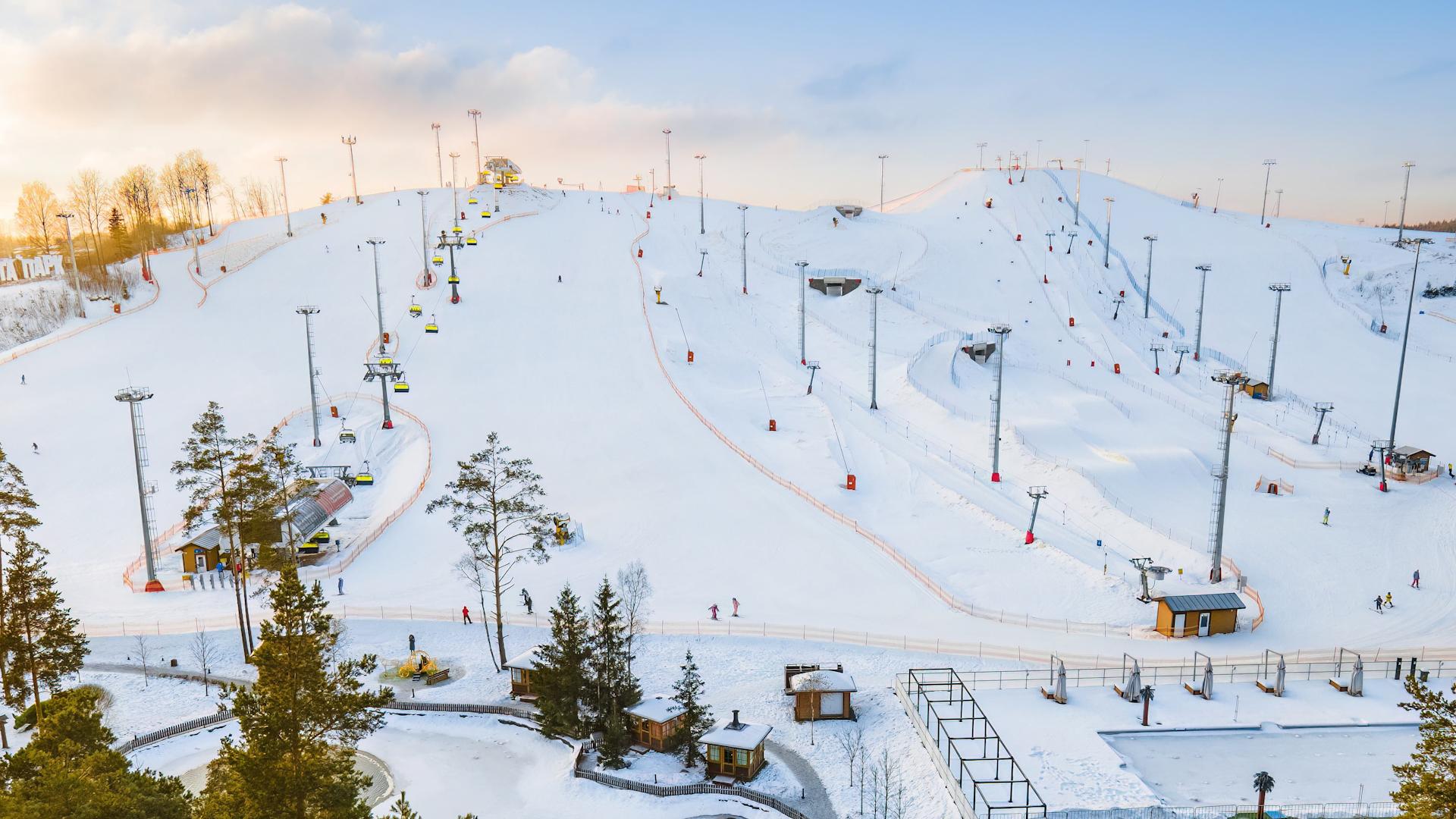 Зимние каникулы: лучшие горнолыжные курорты России