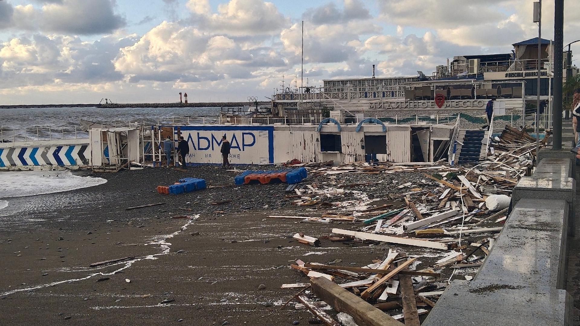 В ряде районов Турции море вышло из берегов и затопило крупные города