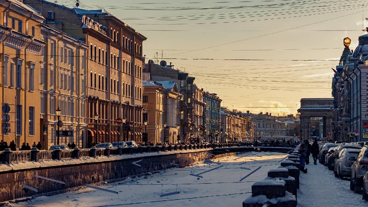 Лучшие отели в центре Петербурга с красивыми видами и рядом с метро