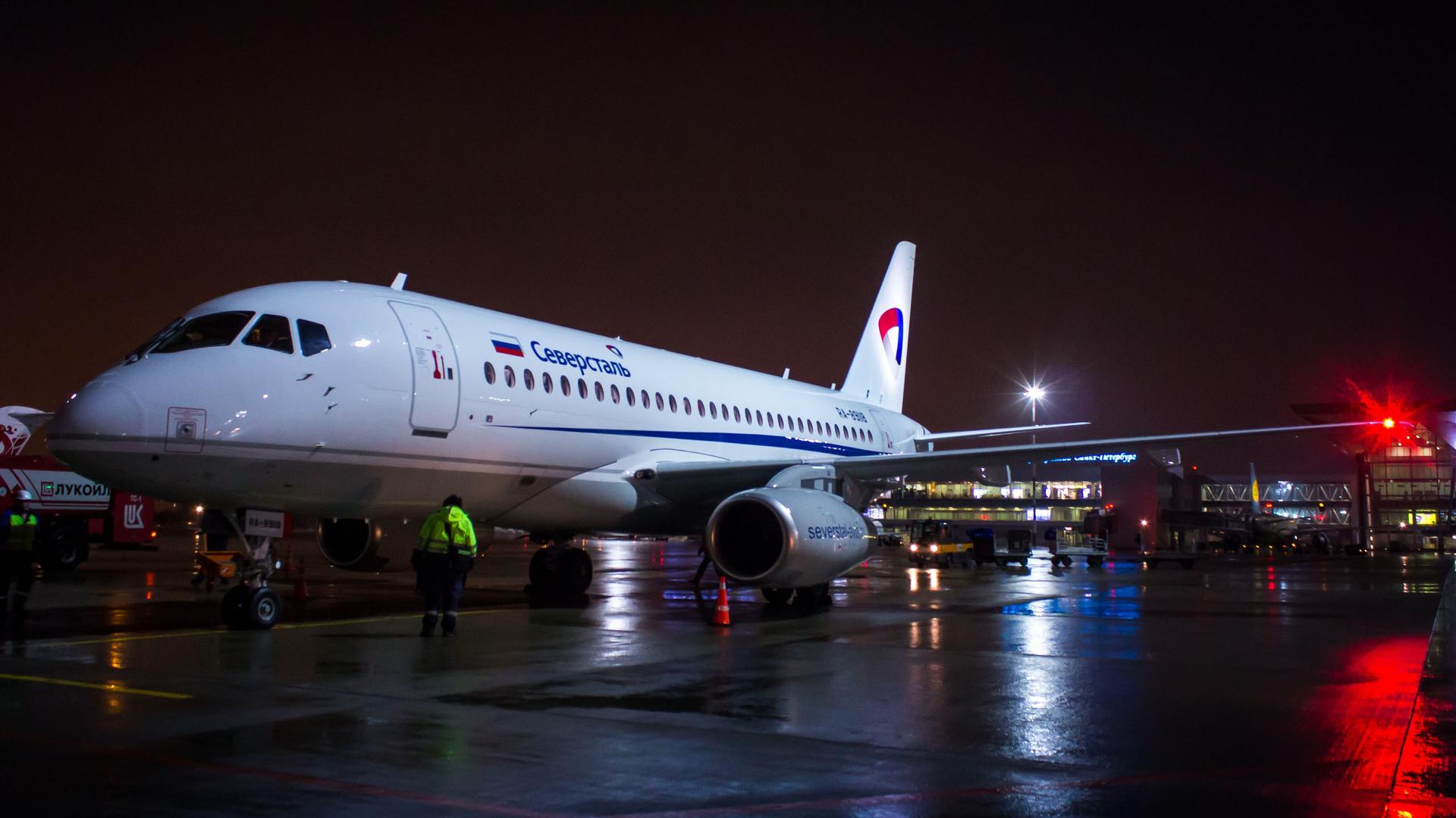 Самолёт Калининград — Петрозаводск вынужденно сел в Пулково из-за смерти  пассажира