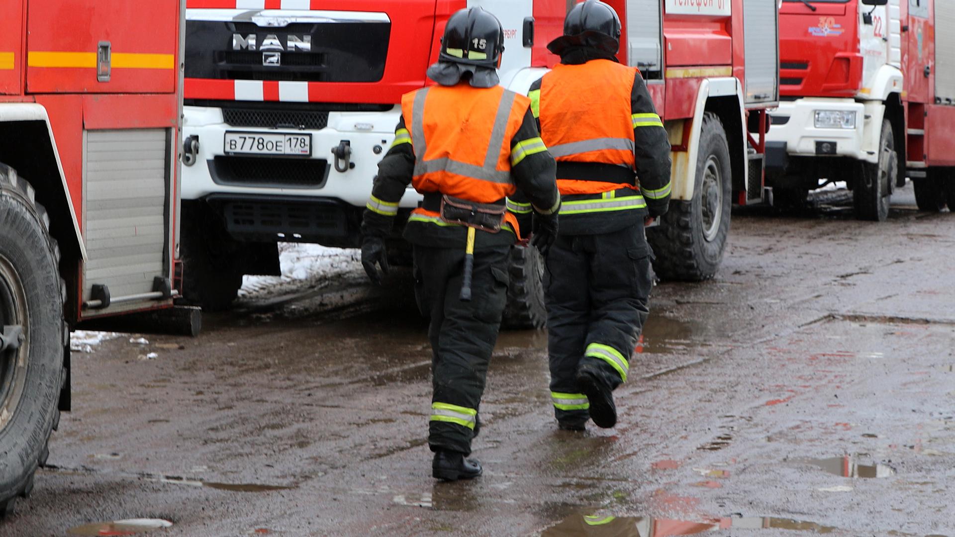 Четыре автомобиля загорелись в Петербурге за день