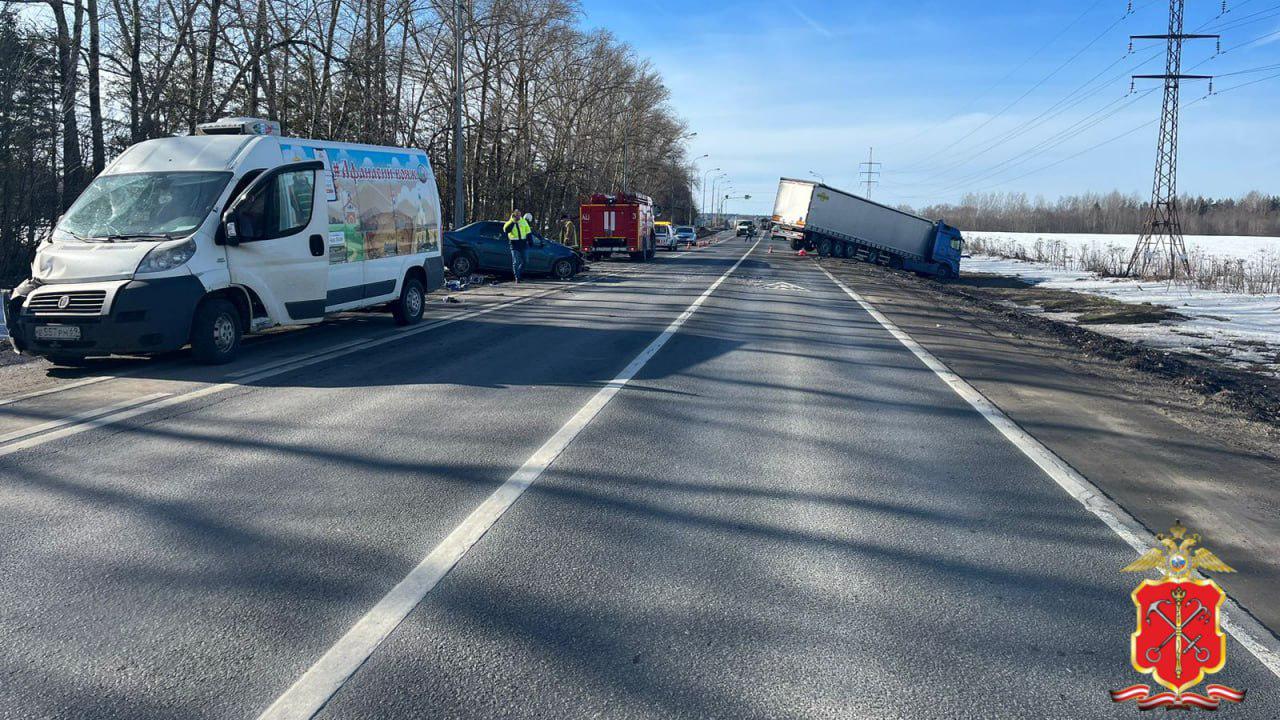 Полиция проводит проверку по факту ДТП на Южном полукольце