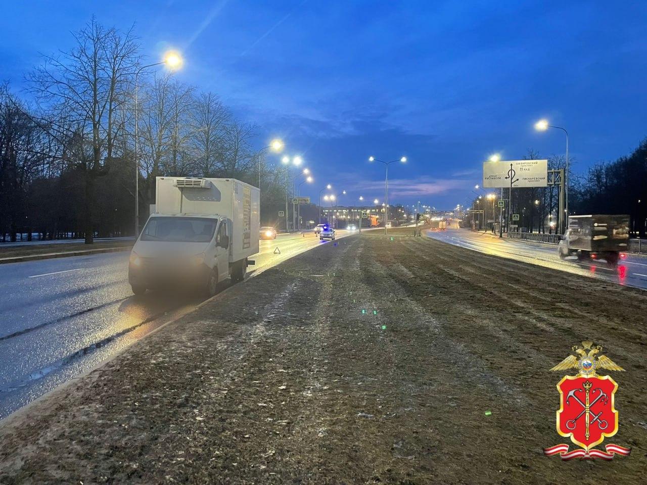 Глава гатчинского отдела СК устроил ДТП, велосипедиста убила дверь:  подборка ДТП за неделю