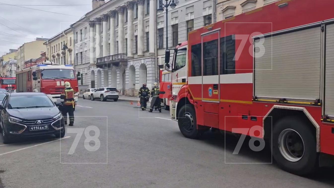 Ночью во Всеволожском районе полыхал большой частный дом