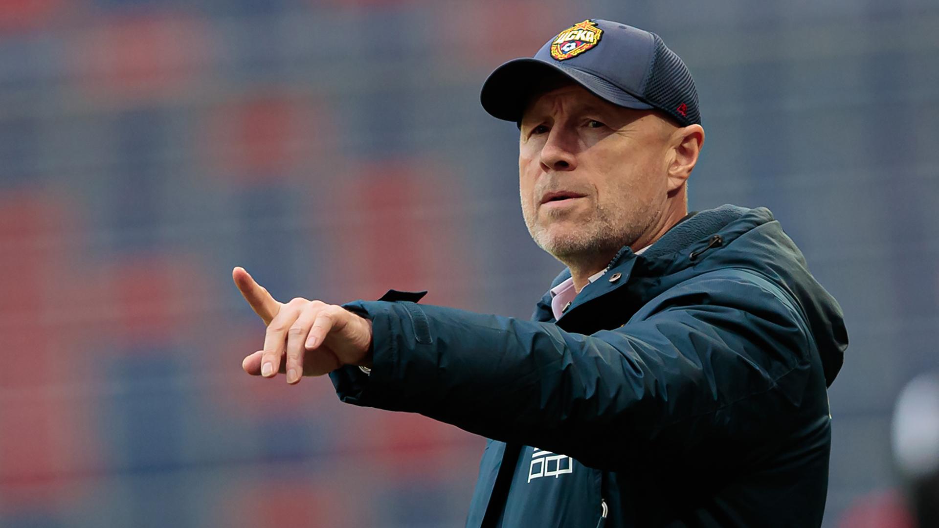 Тренер пфк цска 2022. Гончаренко тренер цска. Пфк цска тренер. Пфк цска тренер. Ивица олич цска.