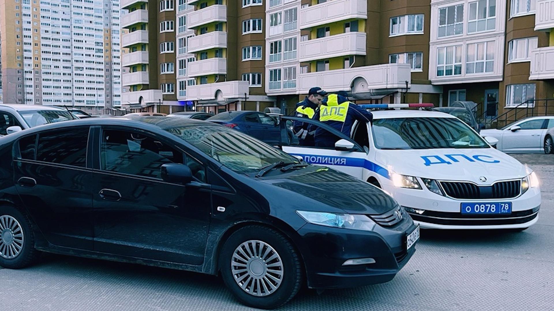 Парень пытался уехать от ДПС на отцовском автомобиле в Приморском районе  Петербурга