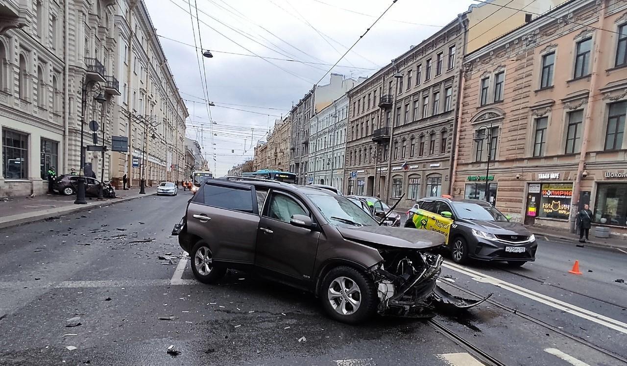 Фото: «ДТП и ЧП | Санкт-Петербург | Питер Онлайн | СПб»