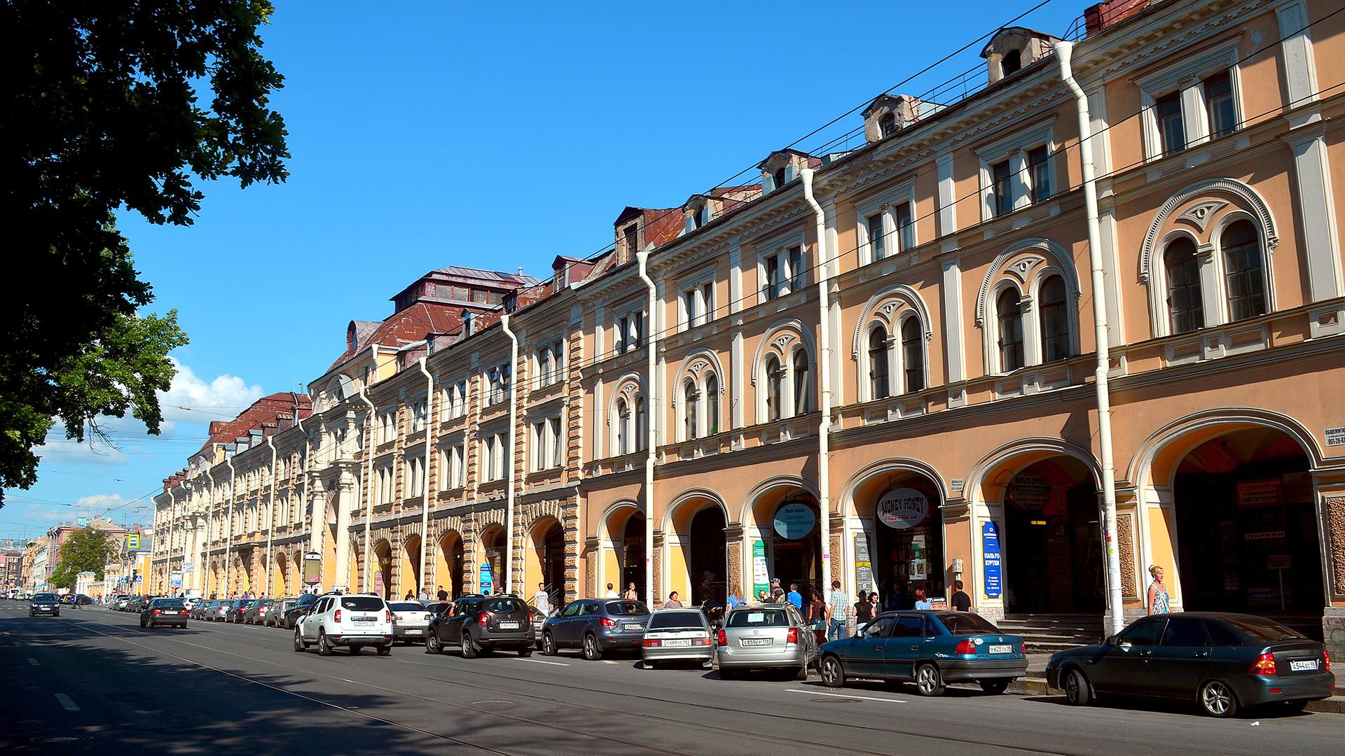 Арендаторам предоставят площади на Апраксином дворе