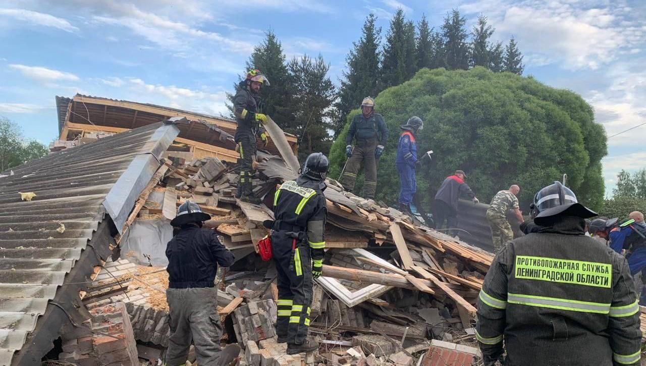 Мужчина погиб при взрыве газового баллона в частном доме в Лужском районе