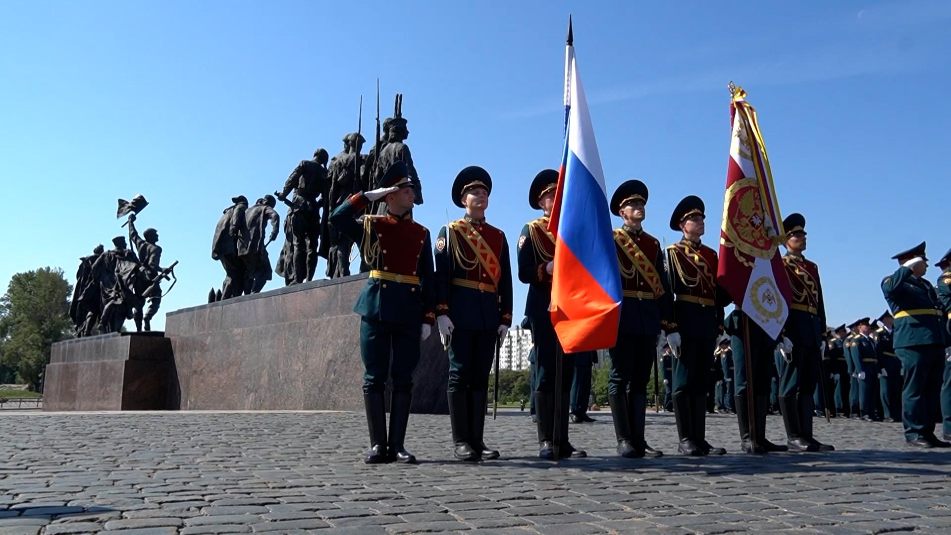 В Петербурге наградили лучших выпускников института войск нацгвардии