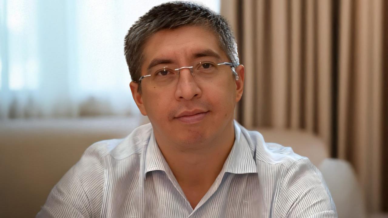 Ильдар Хажаев - коллекционер и исследователь старинных религиозных книг разных эпох и конфессий