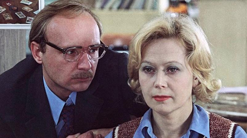 Кадр фильма «Служебный роман»/ Фото: kino-teatr.ru