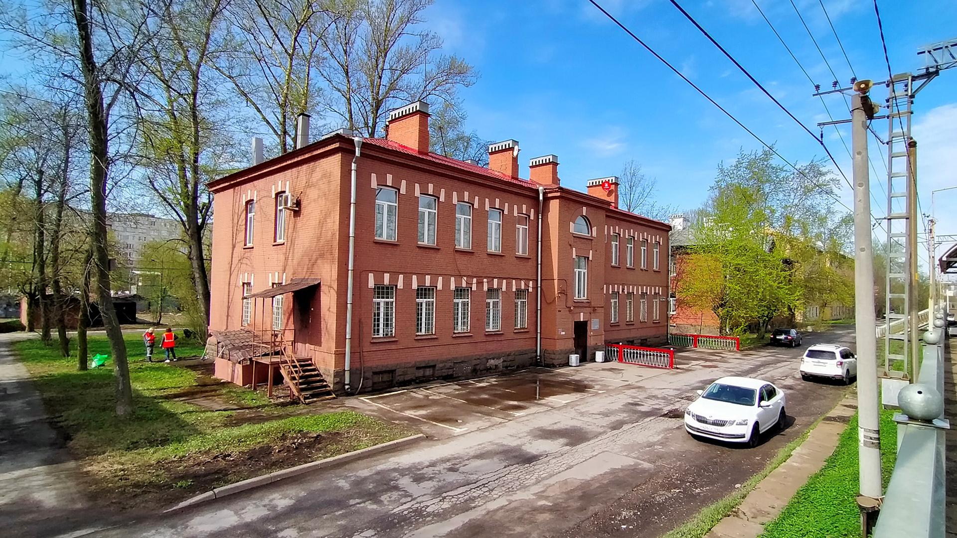 Здания Фарфоровского поста/ Фото: wikimedia.org/Alandislands; CC BY-SA 4.0