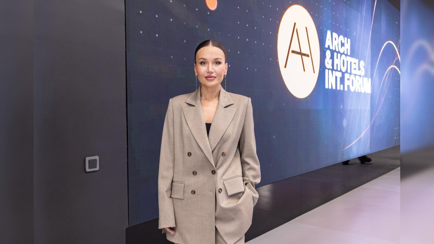 Анастасия Краттли