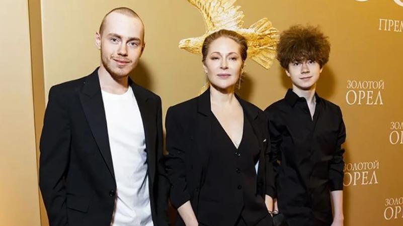 Наталья Рогожкина с сыновьями/ Фото: instagram.com(запрещён в РФ)/rogozhkina_queen