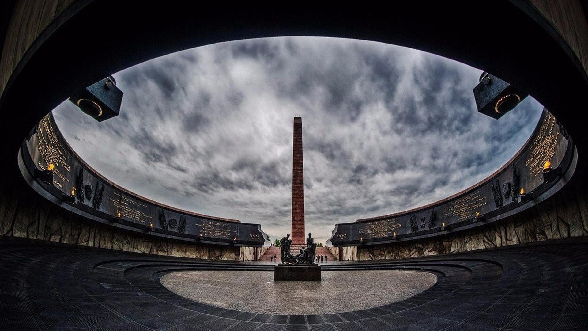 Фото: vk.com/Монумент героическим защитникам Ленинграда