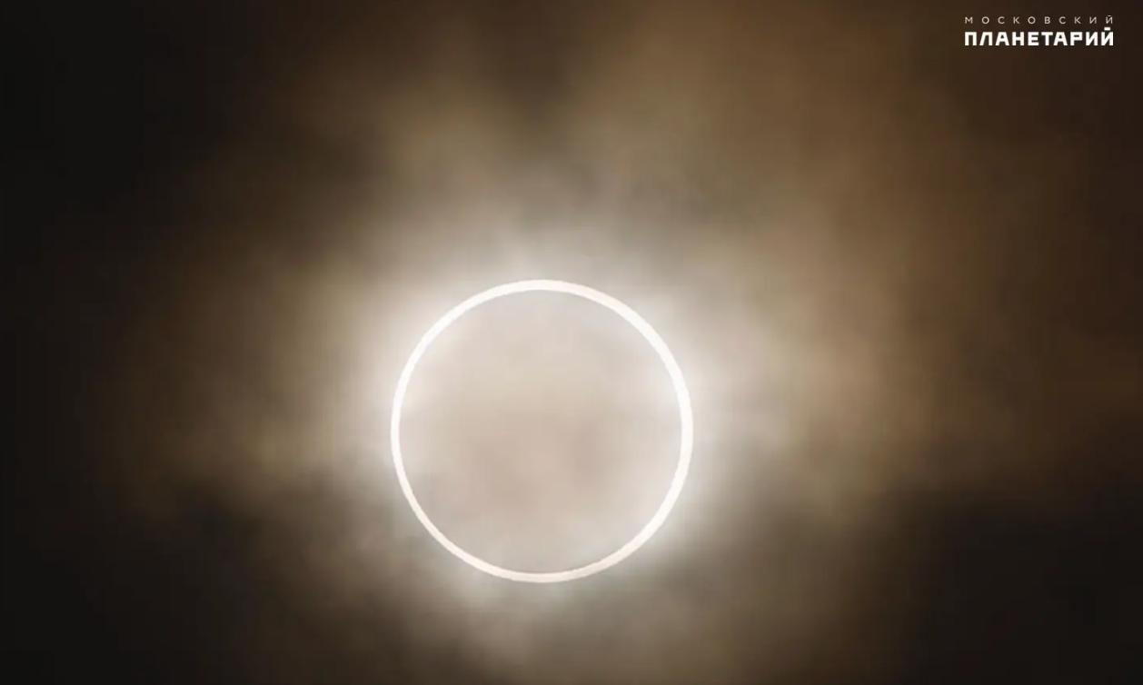 Кольцеобразное затмение Солнца 21 мая 2012 года. Япония. Фото: Shuju Kajiyama/AP Photo